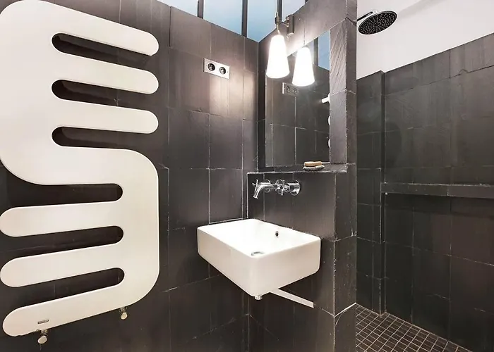 Spacious Vintage Duplex Flat - Gare Du Nord Paris