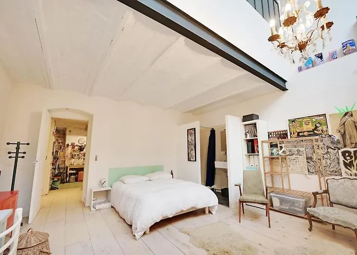 Spacious Vintage Duplex Flat - Gare Du Nord *